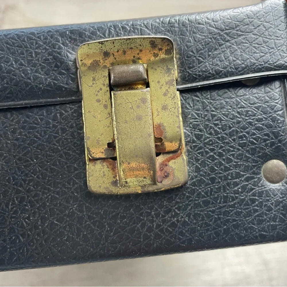 Vintage Worcester T&S Rochdale Mass Briefcase